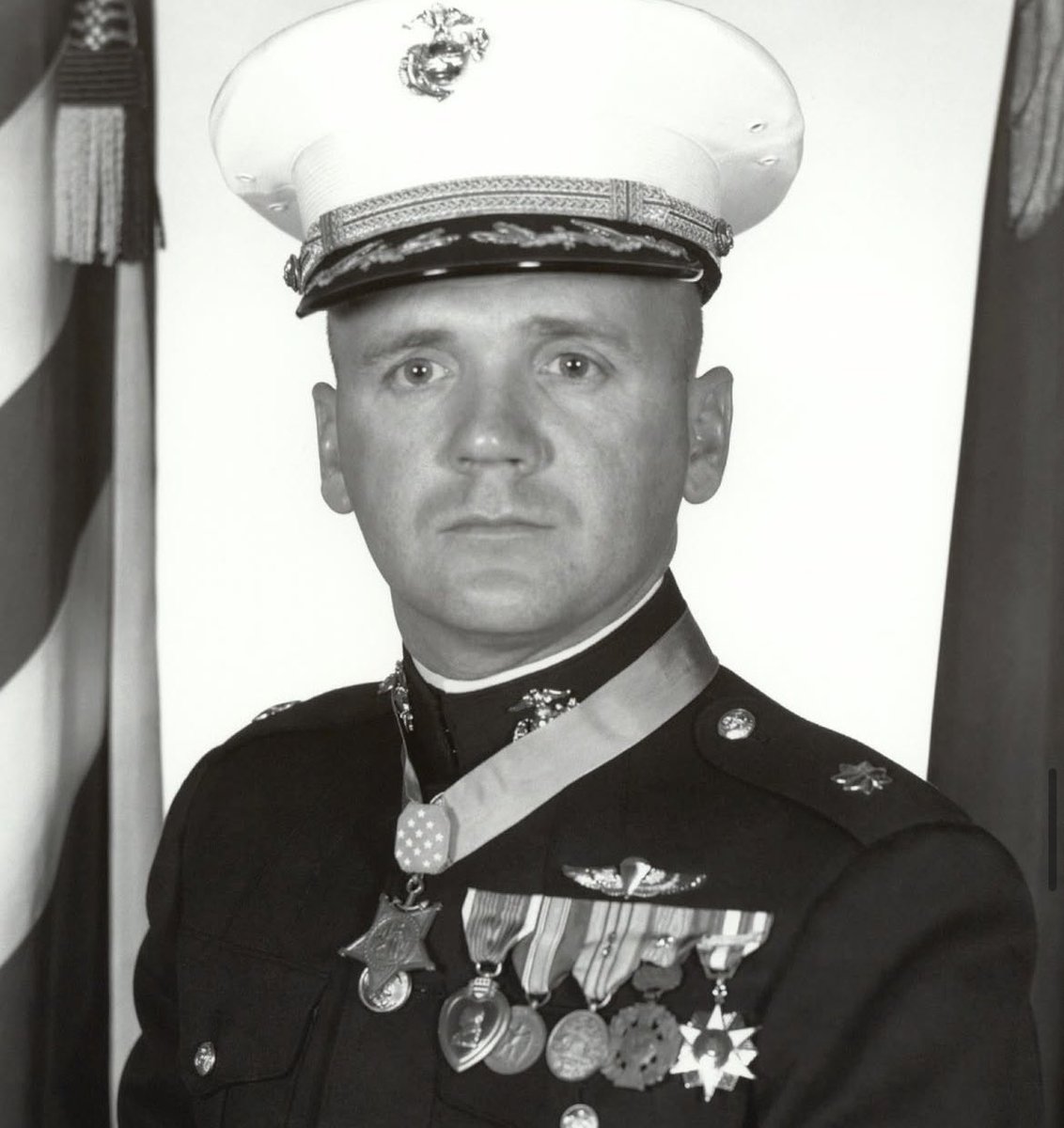 MilitaryCooI's tweet image. Colonel Robert Modrzejewski earned the Medal of Honor in the Vietnam War during Operation HASTINGS. While leading Company K, Colonel Modrzejewski seized a key enemy position in the jungle, then successfully repelled multiple large-scale counterattacks over several days. 🇺🇸