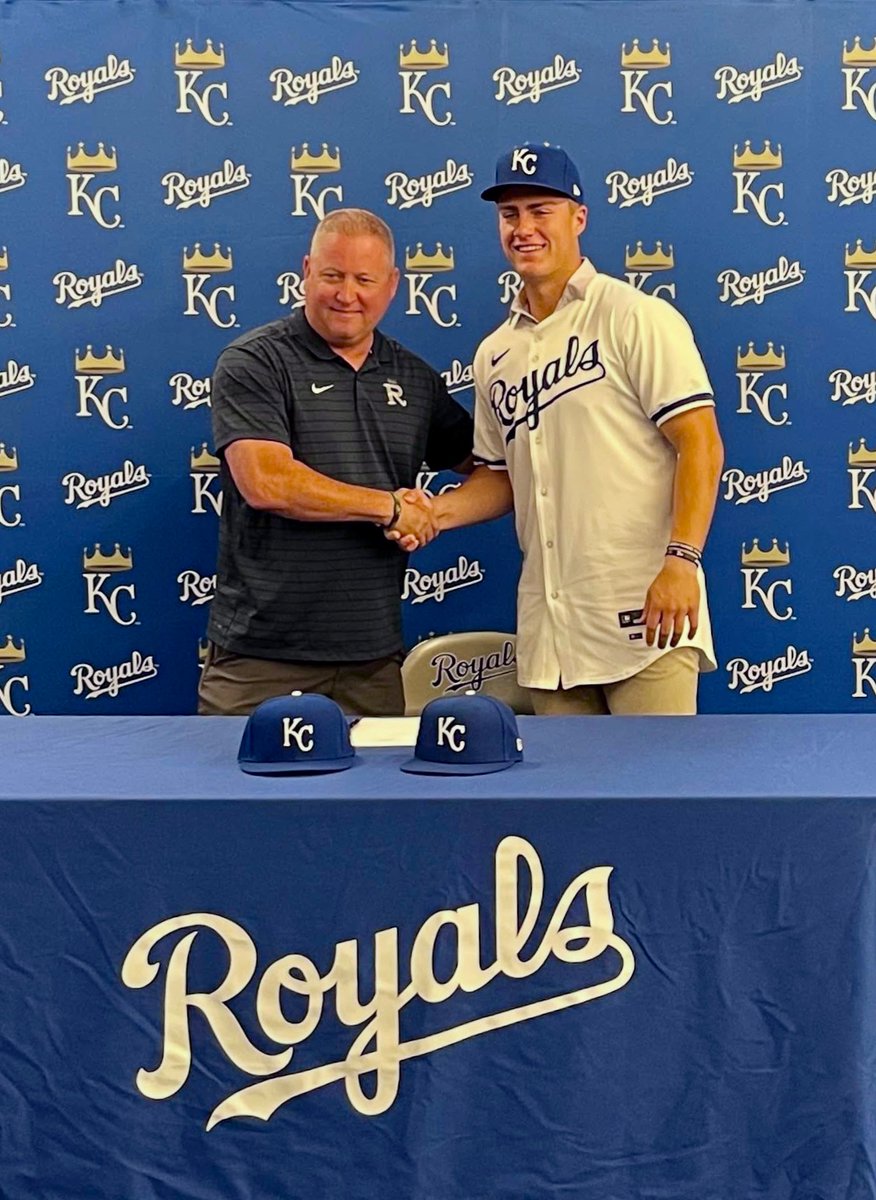 BaseballWesty's tweet image. In all my years of playing ball, I never played with anyone who got more fired up about OTHER GUYS’ success.
Congratulations @brooksbryan17 but more importantly, congratulations to the @Royals. This guy makes any clubhouse better from day 1.