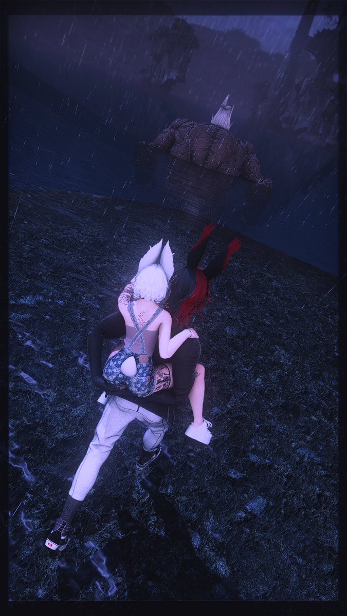 diaxiv's tweet image. priya ; dad, what&apos;s that?!
vaela ; that&apos;s ... not supposed to be there.
- - - - x.
despite priya&apos;s love for rocks, that&apos;s one that should not be messed with. don&apos;t worry, he got his daughter out safely! dia was not amused they were that close to titan.