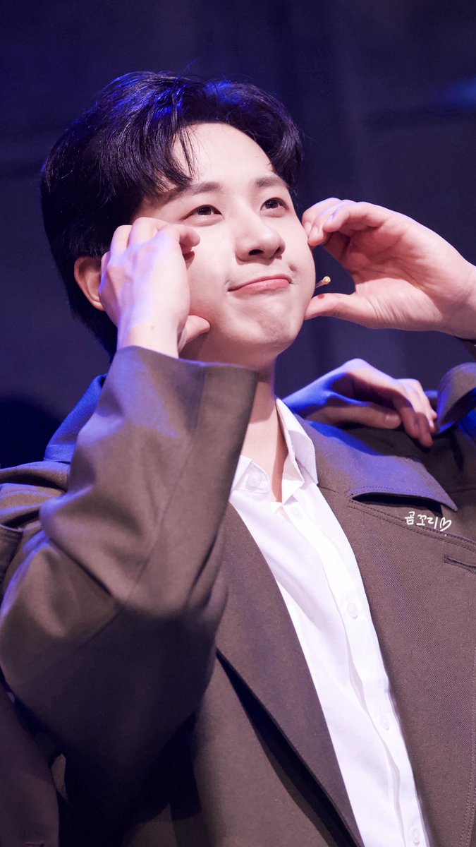 250719 뮤지컬 <낙원>
#B1A4 #CNU #신우 <a href="/B1A4_CNU/">신우</a>

🤎