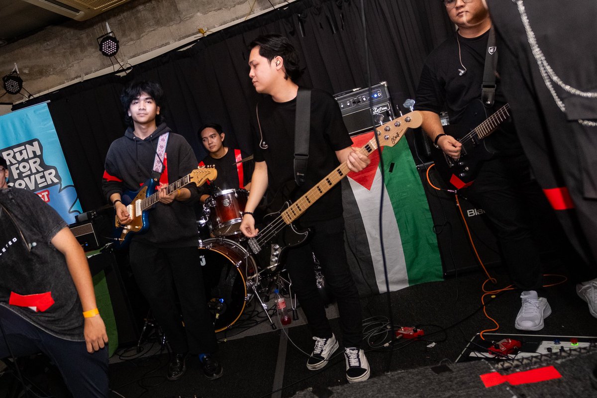 Run For Cover: Indie Edition

📍 Petai Belalang, Kuala Lumpur

Photos by @/aqif.jpg