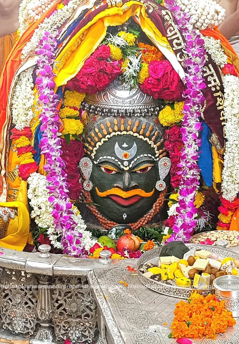 ChoudhryDhiraj's tweet image. 🙏🏻🌹जय श्री महाकालेश्वर ज़ी🌹🙏🏻 
🔱21-07-2025-प्रातः भस्म आरती दर्शन उज्जैन से🔱