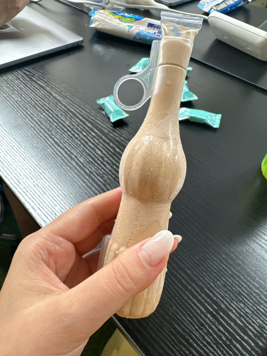 ブログ会〜！
パピコ半分こして、大人の夏休み感🌻✨