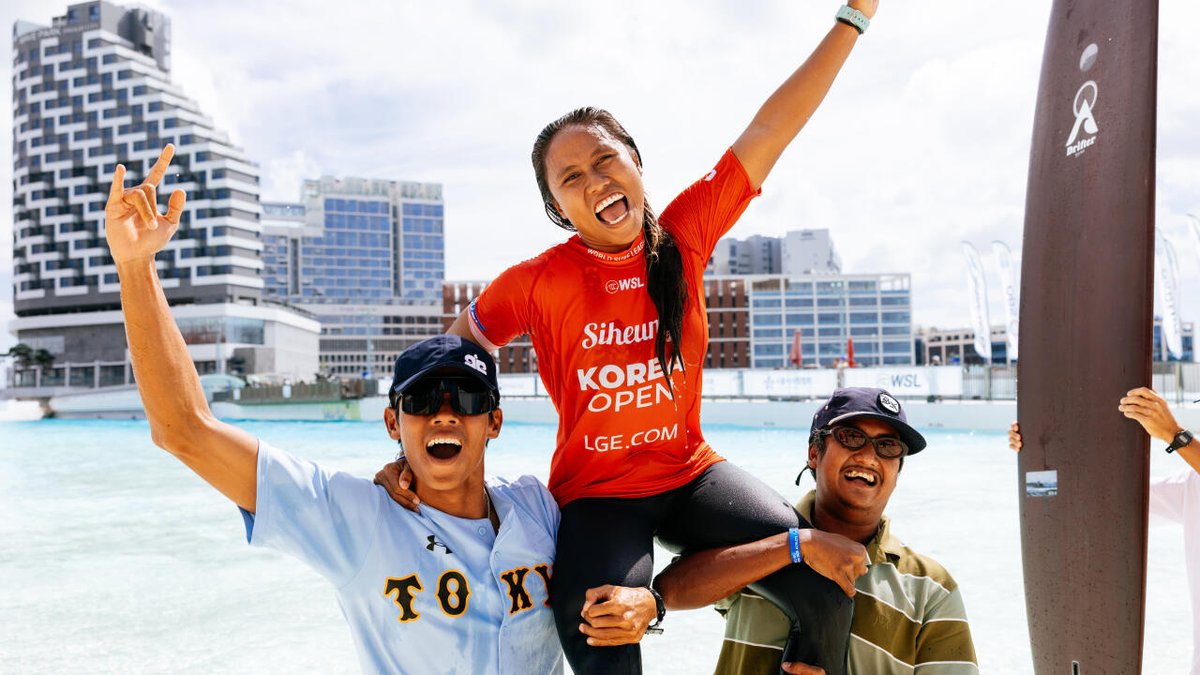 ainurohman's tweet image. Kabar Baik dari Korea Selatan
*Ketut Agus🇮🇩 juara Siheung Korea Open 2025 World Surf League (WSL) Qualifying Series 6000. Ketut, No. 1 dari 96 surfer.
*Dhea Novitasari🇮🇩 juara Siheung Korea Open 2025 WSL Longboard Qualifying Series. Dhea, No. 1 dari 16 surfer, gelar event WSL…