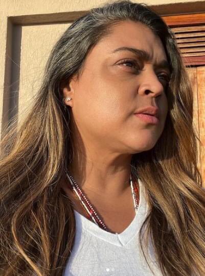 OrixaEncantado's tweet image. Para nós adeptos da religião de matriz africana a morte carnal nunca será o fim de tudo, Oxum lhe tornou eterna Preta! 💛