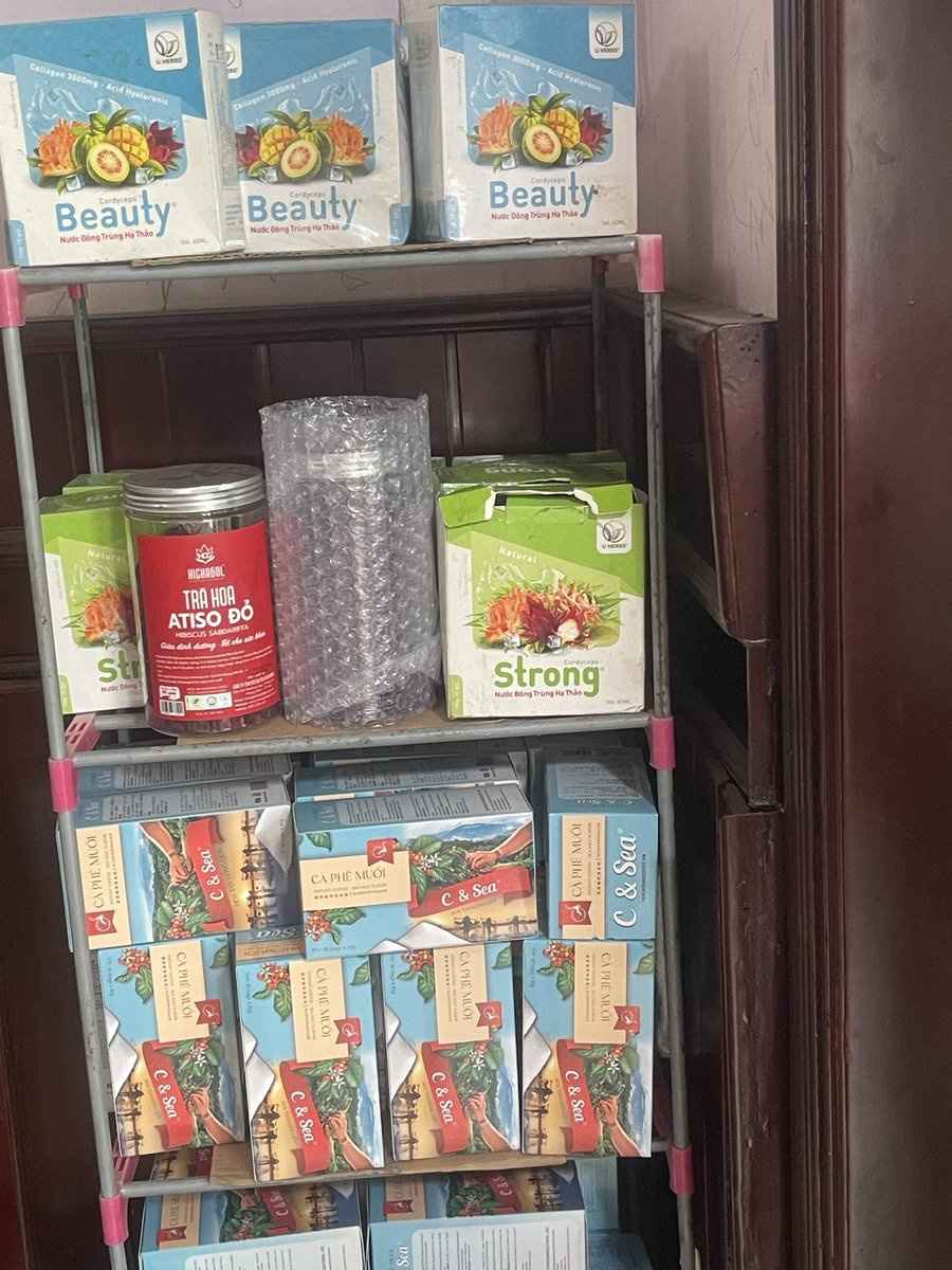 lyna2228's tweet image. Mời các anh chị lựa sản phẩm thương hiệu Việt ạ!

#NaturePath Farm,#Vioka,#Vietnamese brand,#xuhuong