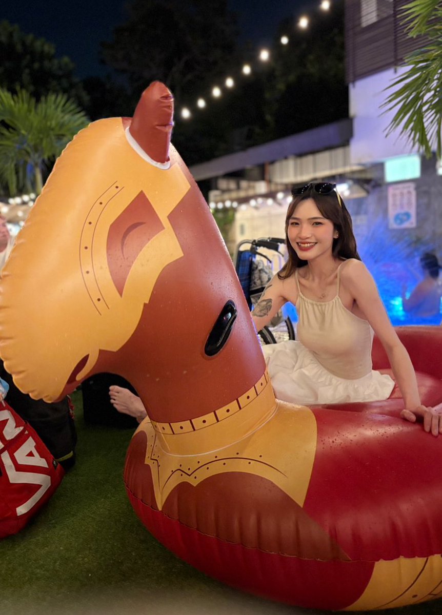 Juwern96's tweet image. Can't wait that FAB having this kind of party next year~🏖️
Maybe Okinawa can be considered 🙆🏻♀️