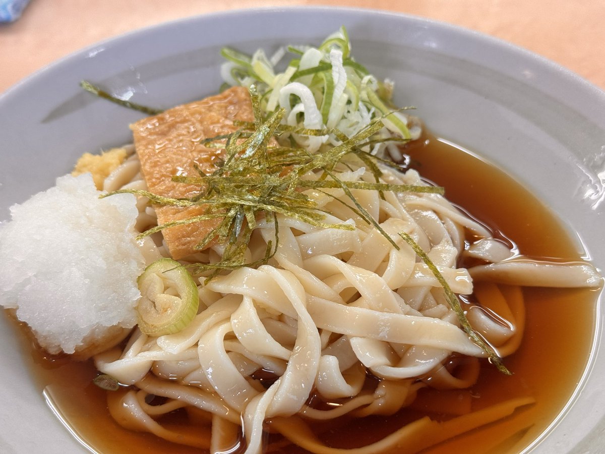 なんで祝日なのに外回りが入るんだよ！
「人が少ないからちょうどいいかなと思いまして…」って…😭️
そりゃ、じっくりお話できたけどさ

でも、在来線で目の前で吊革につかまるDDくらいの爽やか青年の脇を拝めたのは、ちょっと嬉しかったけどね（いや、かなりの間違いか？🤭️）

で、いつものです✌️