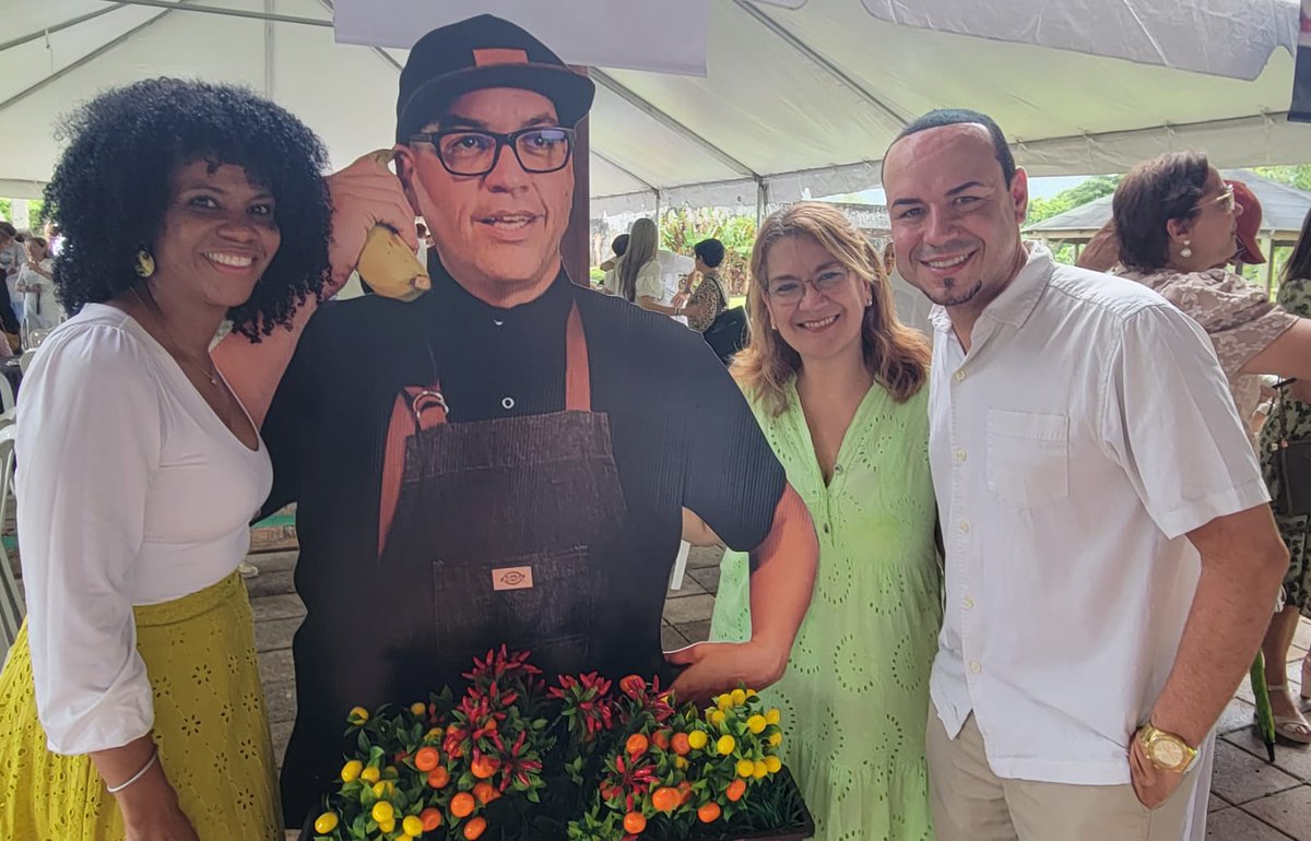 geraldmusic's tweet photo. El viernes me tocó despedirme de ti, mi querido amigo Chef Campis, y aún me cuesta creerlo. Te fuiste sin aviso, dejando un vacío inmenso en el corazón de quienes tuvimos el privilegio de conocerte. Vuela alto querido amigo!🙏🏻🥹 https://t.co/TGgwlBVy92