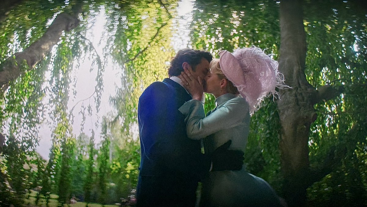itshauteoutside's tweet image. WE KNEW IT WAS COMING AND IT WAS STILL THE MOST ROMANTIC THING EVER! OUR BABIES ARE ENGAGEDDDD 💍💍💍 #TheGildedAge #Larian