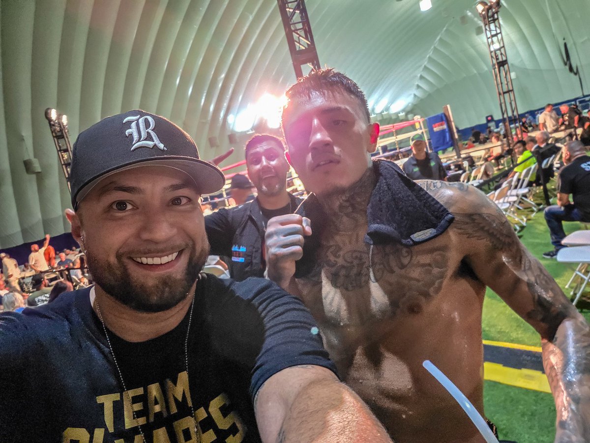 Tonight Eddie Olivares took a risk and fought another undefeated fighter.  We got the UD VICTORY! #ENO Olivares is now 6-0.  #RickRamosBoxing 

⭐️: <a href="/Eddie_NicolasO/">ENO</a>

🎤: @bobbyhitzlive
📍: @seatgeekstadium

#Chicago #ChicagoBoxing #FightNight #SeatGeekStadium #Boxing #Boxeo