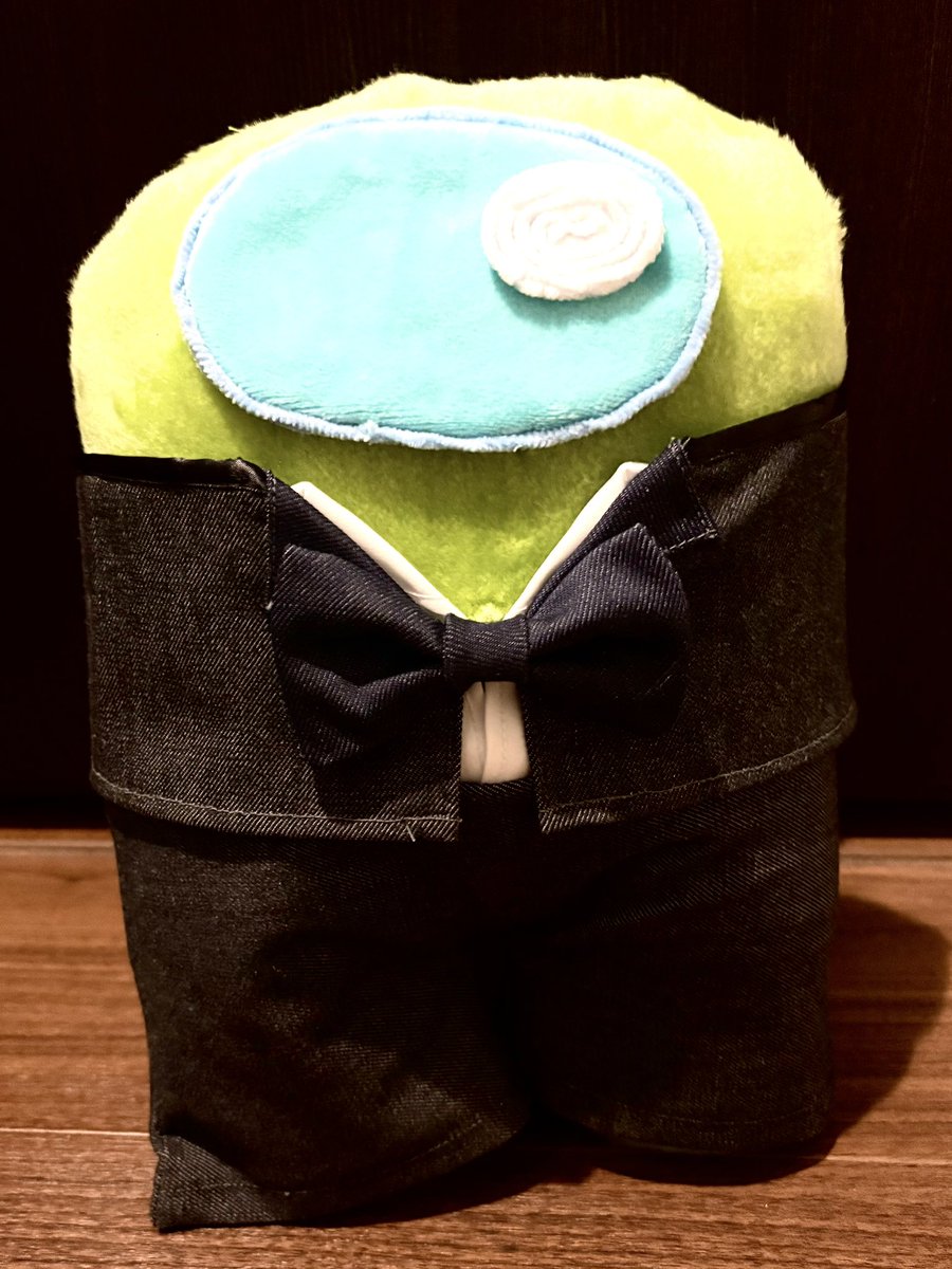 mihonixyanko's tweet image. 昨日はサプライズパーティーで、2人らしい物を飾りたいなと思って作りました。
私は全く知らないゲームのキャラですが、ゲーム仲間の方々にカラーを聞いたりフォルムチェックなど協力してもらって出来上がりました。
2人がずっと抱えてくれて、持って帰ると言ってくれて嬉しかった😊作って良かった!