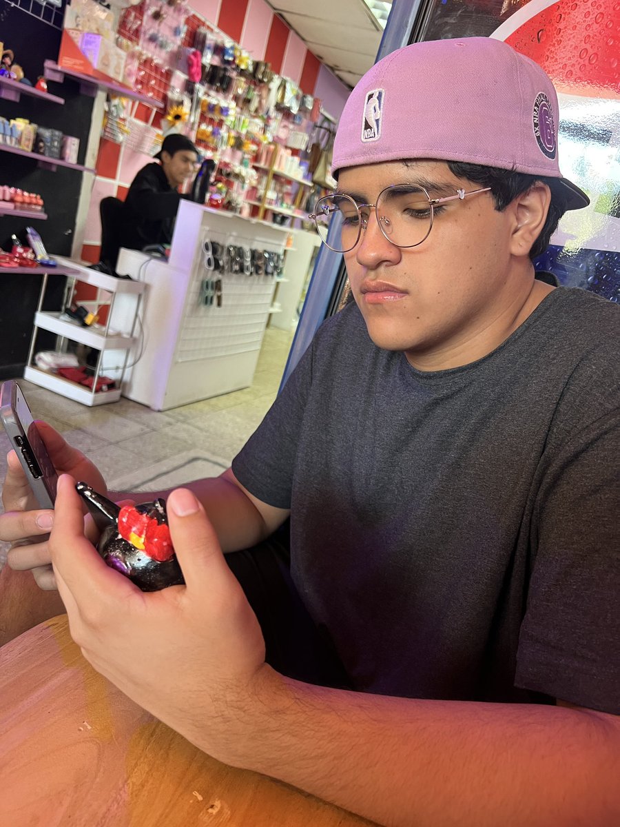 An2ExFa8987's tweet photo. Lo más lindo… 🖤♥️💜 https://t.co/aJYicKDZtn