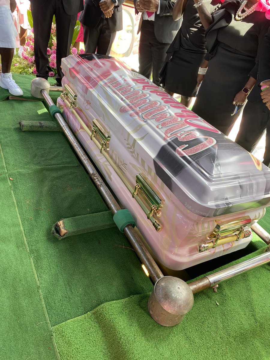 ACT•NORMAL tweet media