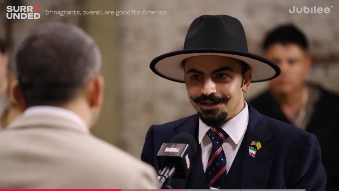 zagrebbi's tweet image. Of course this guy is correct about Israel: Just look at that trustworthy face!
This is NOT the face of a man who goes out of his way to look like a cross between Rasputin, Don Giovanni, and Mephistopheles.