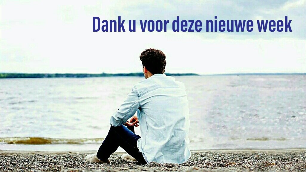 Als je net als ik een prettige jeugd hebt gehad, dan zul je soms terug verlangen naar die magie uit de jeugd. Daarom doe weer eens een ouderwets spelletje (ja,  uit zo'n kartonnen doos)  met een vriend of familielid. Het brengt je even terug naar de jeugd. 
#deverandering