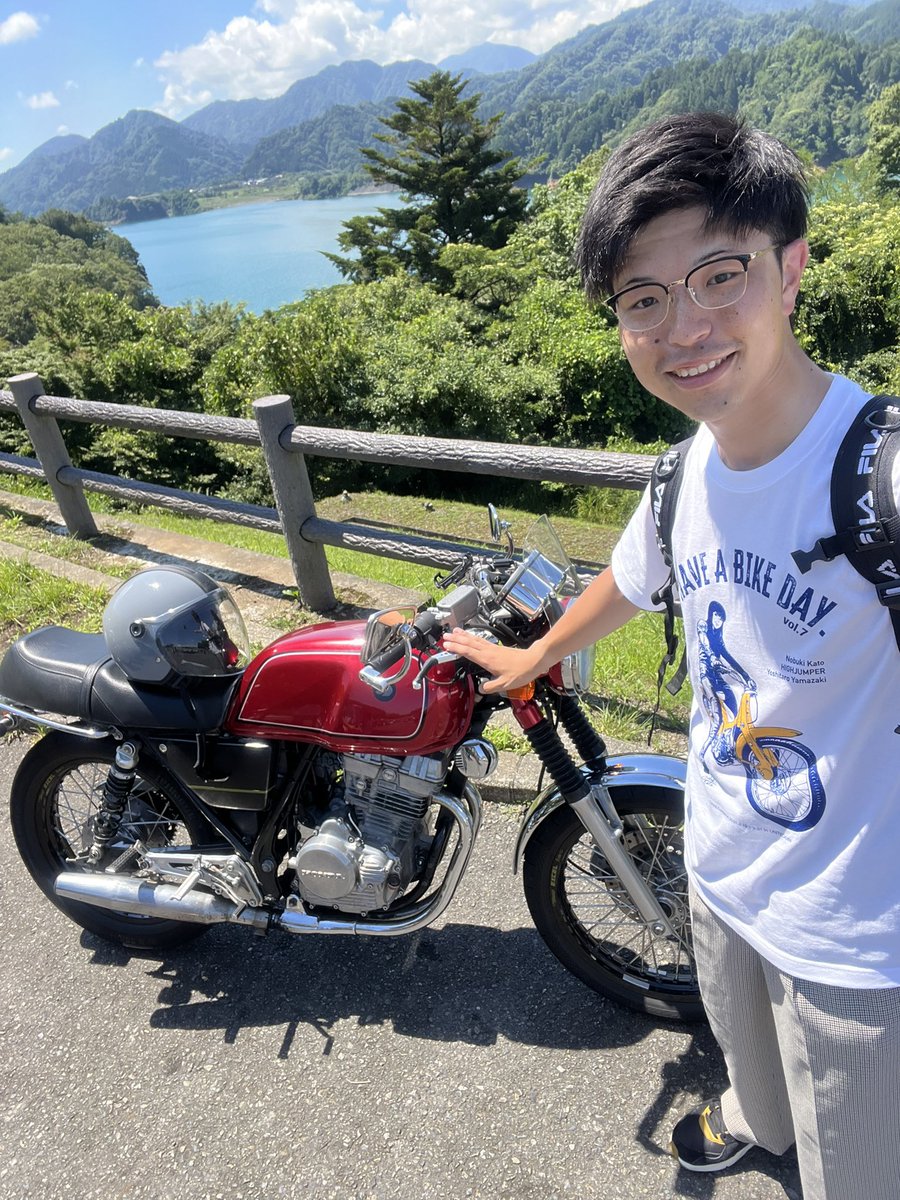 tdra08n_b's tweet image. オーナーのはからいでGB250に乗せてもらい、オーナーと一緒に宮ヶ瀬湖へツーリングしてきました!
この音、エグくないですか?!
最高すぎましたが、初の旧車に悪戦苦闘しながらでした笑笑
それにしても楽しすぎました!!!