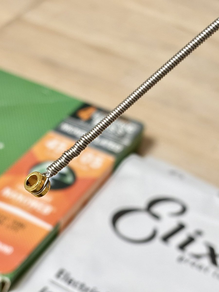 tariki_fretless's tweet photo. お持ち込みいただいた弦が偽物でした。
信頼できるところで買い物しましょう！！ https://t.co/slvoKHVjfZ