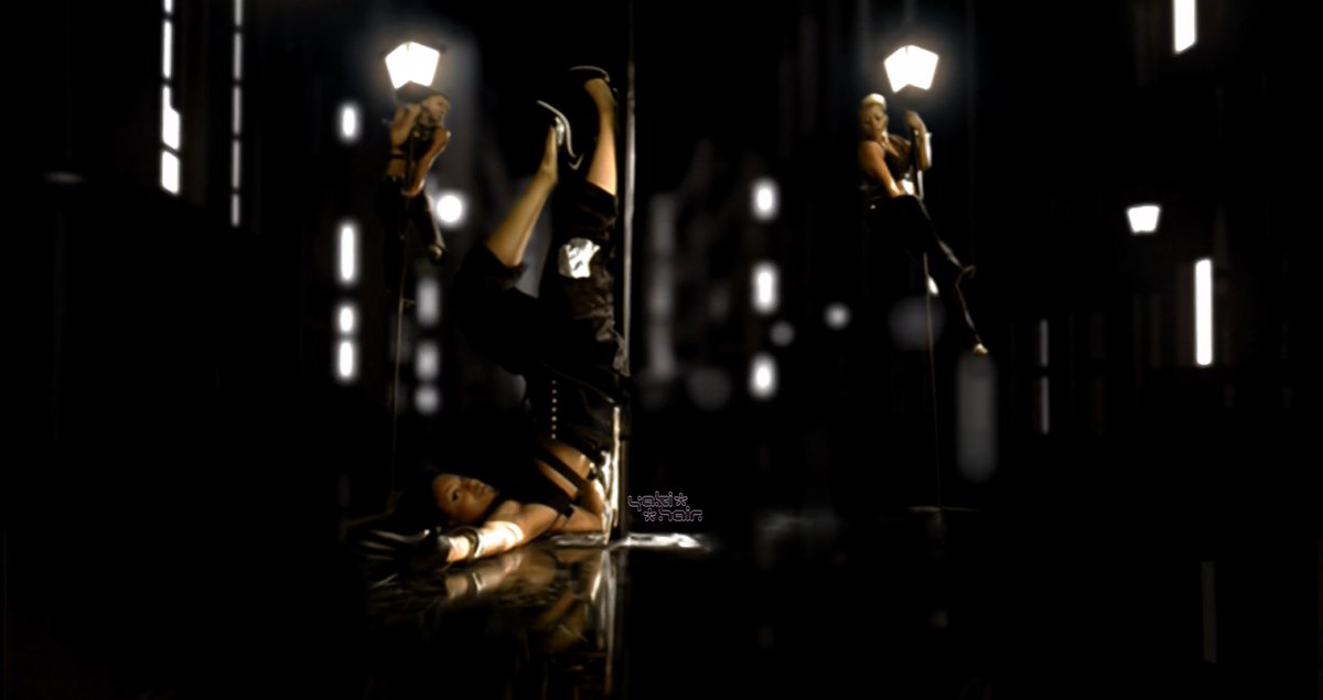 yakihair's tweet image. Ciara — Get Up (2006).