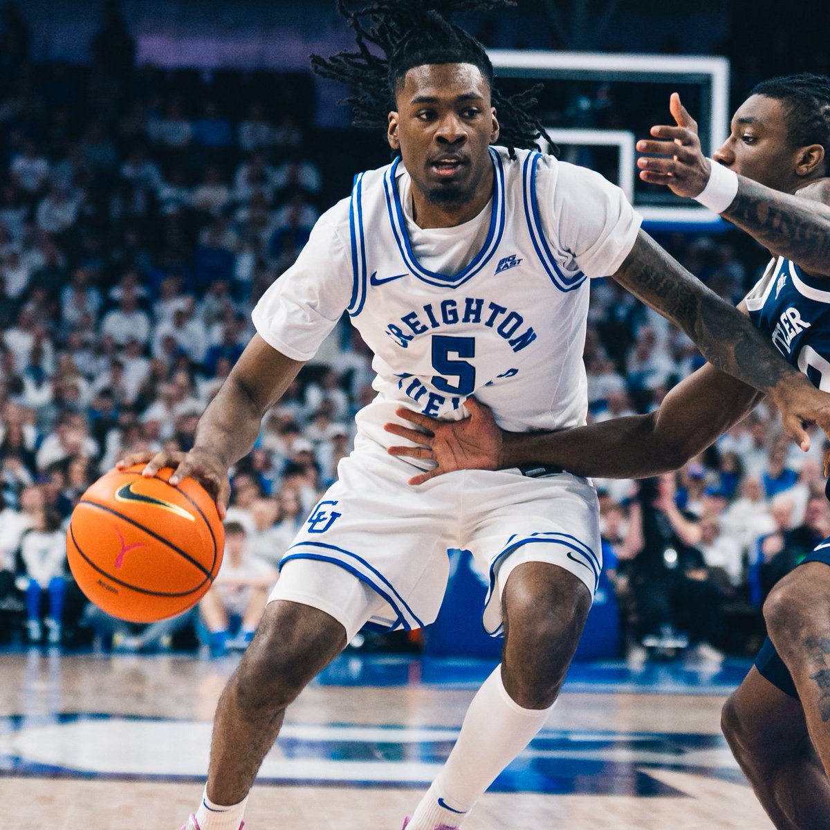 _robanderson's tweet image. Creighton alums Ryan Kalkbrenner and Jamiya Neal have combined to help the Charlotte Hornets win their first #NBASummerLeague title, wrapping up a 6-0 run in Las Vegas.
Kalkbrenner finished with 15 points & 9 rebounds in the title game.
#ProJays