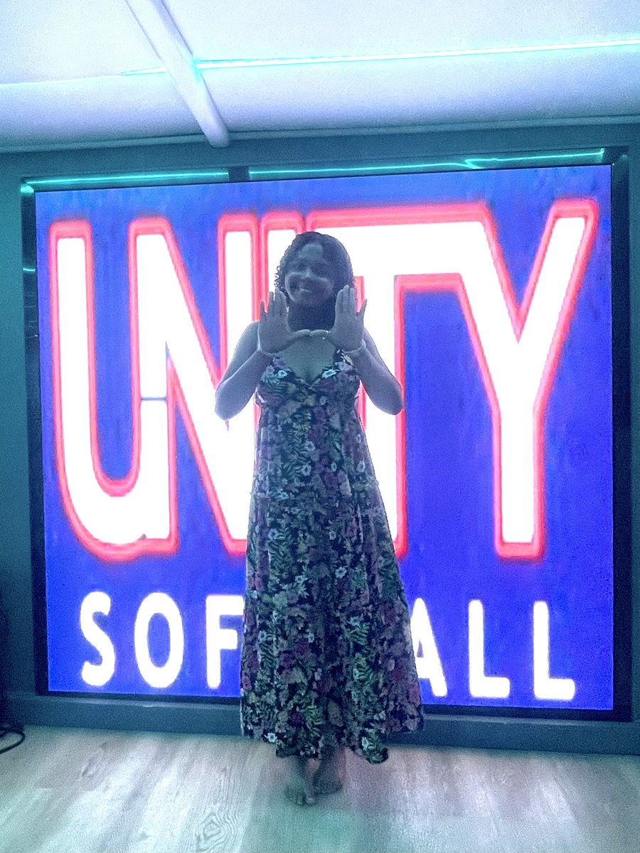 CurrieBaller2's tweet image. Awesome organizational fun out on a YACHT!!! It’s all about the “U”!!! 🧡💜 Nice night of relaxation and team building before we clock in tomorrow! #Unity