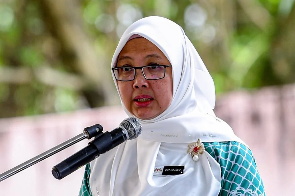 Kerajaan pertimbang gubal akta wajib daftar MyDigital ID

#BHNasional Jumlah integrasi antara aplikasi kerajaan dengan MyDigital ID meningkat secara signifikan dengan 82 sistem secara keseluruhannya dicatatkan sehingga kini.

bharian.com.my/berita/nasiona…