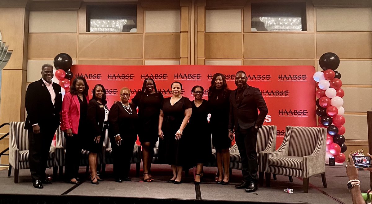 This weekend I logged over 500 mi. for the sole purpose of being in this room because #LeadershipMatters 
I’m honored to have served my <a href="/HAABSE3/">HAABSE</a> family as the Financial Secretary for the past year. Congratulations to the 25-26 E- Board and Conf. Planning Committee! ❤️🖤🤍