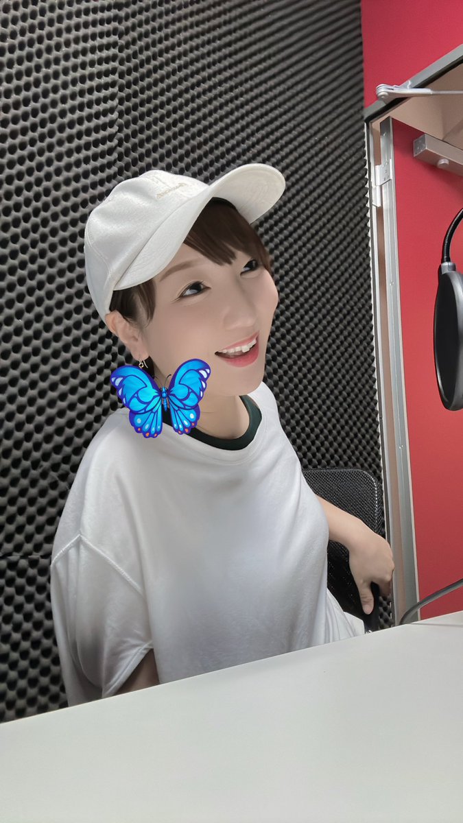 白組の体操着にみえない～？笑

🎤😃「○○君が転けました 
赤組頑張ってください！」
 #ラジオスタジオ