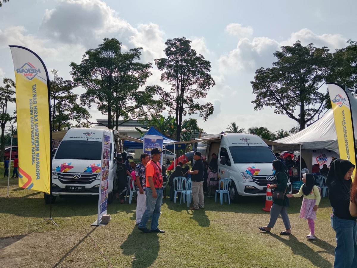 JPN Melaka dijemput oleh JPN Johor ke Program MEKAR Komuniti sempena Mini Karnival PPR Desa Mutiara, Johor Bahru.
💠 Kolaborasi demi kesejahteraan komuniti!

#JPNMelaka 
#JPNJohor 
#MEKARKomuniti #KarnivalKomuniti
 #JPNPrihatin
