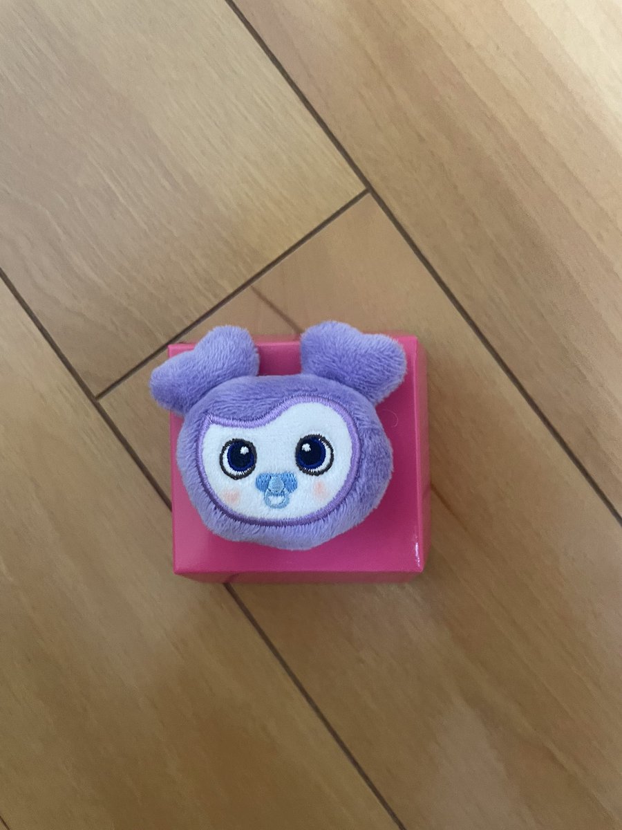 rh__pop's tweet photo. TWICE 交換

特典トレカ
譲　ツウィ
求　モモ

リング
譲　サナ
求　モモ

大阪初日で交換希望です！
お気軽にお声掛け下さい🙇🏻‍♀️

#TWICE #TWICE交換 https://t.co/Hea6JaJz9a