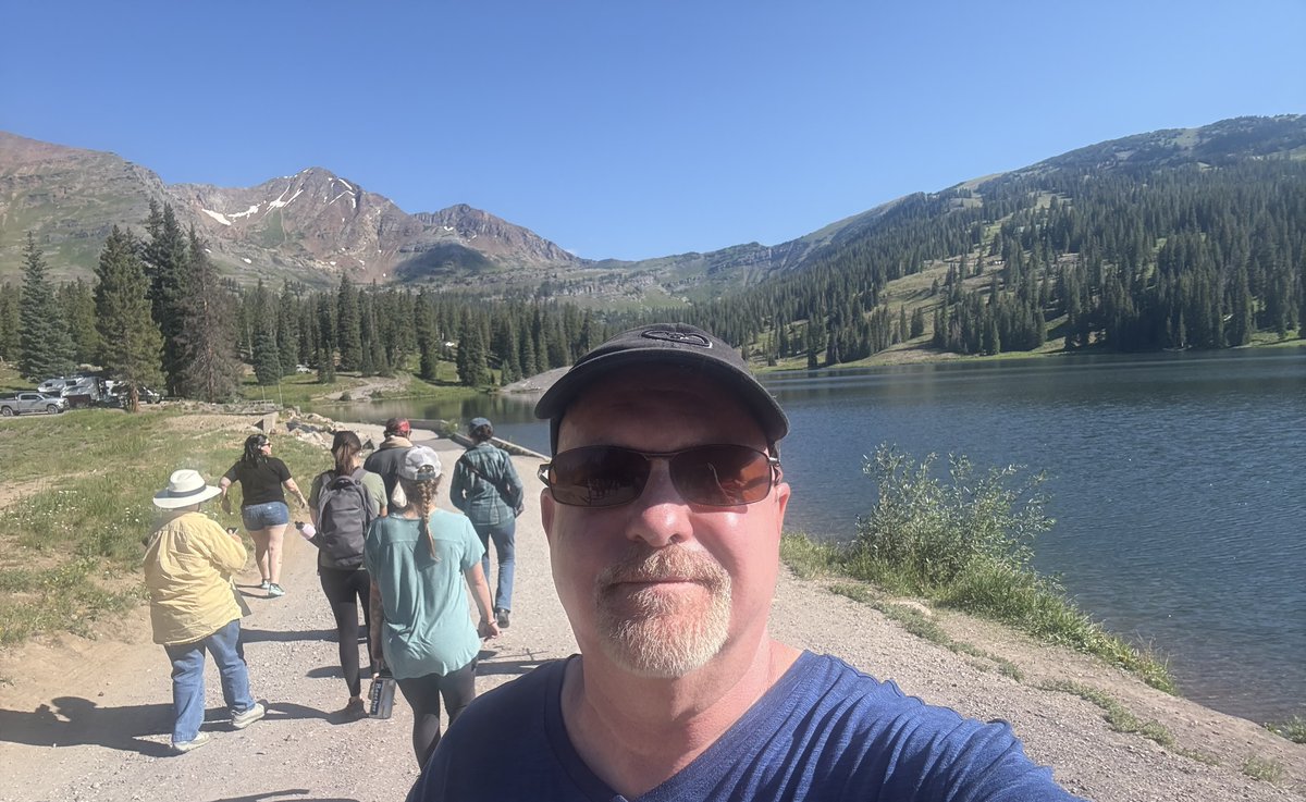 TheKJA's tweet image. More of today's beautiful @WesternGPCW Publishing hike at Lake Irwin