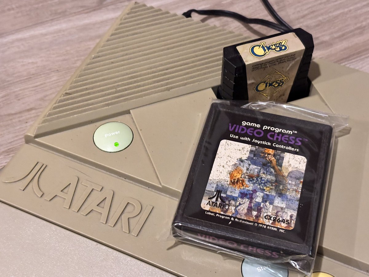 bitorquesta's tweet image. Los ajedreces que le ganan a la IA

#Atari #Atarixe #Ajedrez #IA