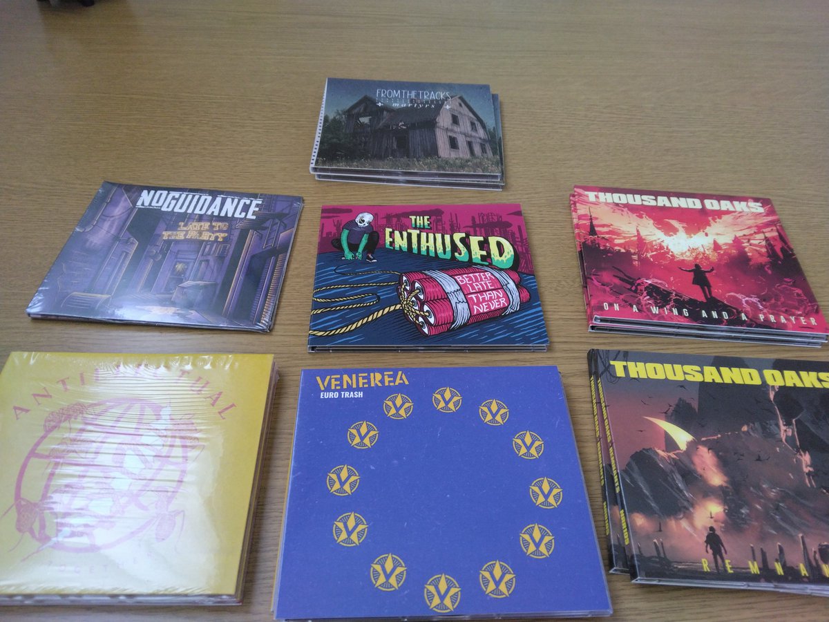 イタリアから無事到着しましたので、ショップに上げました。よろしくお願いします🙇‍♀️
skateburner.cart.fc2.com
 #Thousandoaks
 #fromthetracks 
 #Noguidance
 #Antillectual
 #Theenthused 
 #Venerea