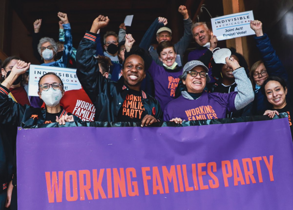 JonWiener1's tweet image. "If you’re going to build a third party in America, we believe you have to work from the bottom up" – and other reasons Musk's 'America party' is unlikely to succeed – Maurice Moe Mitchell @MauriceWFP @WorkingFamilies – on @thenation podcast bit.ly/46Lw8Ao
