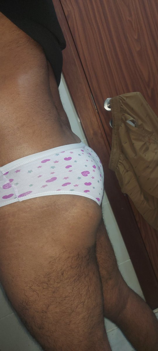PantyLoverIND's tweet photo. Let’s talk openly: wearing women’s panties doesn’t define sexuality—it defines comfort.
#OpenDiscussion #PantyComfort #BeyondLabels https://t.co/9gvrWdlLqI