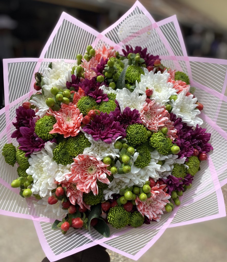 __tucci__'s tweet photo. Hi, I’m Tucci and I make gorgeous bouquets and gifts. 😊

We do countywide deliveries and same day deliveries within Nairobi. 

WhatsApp or call - 0718550862.
Happy shopping and gifting 💐🎁 https://t.co/89GdPbOA1I