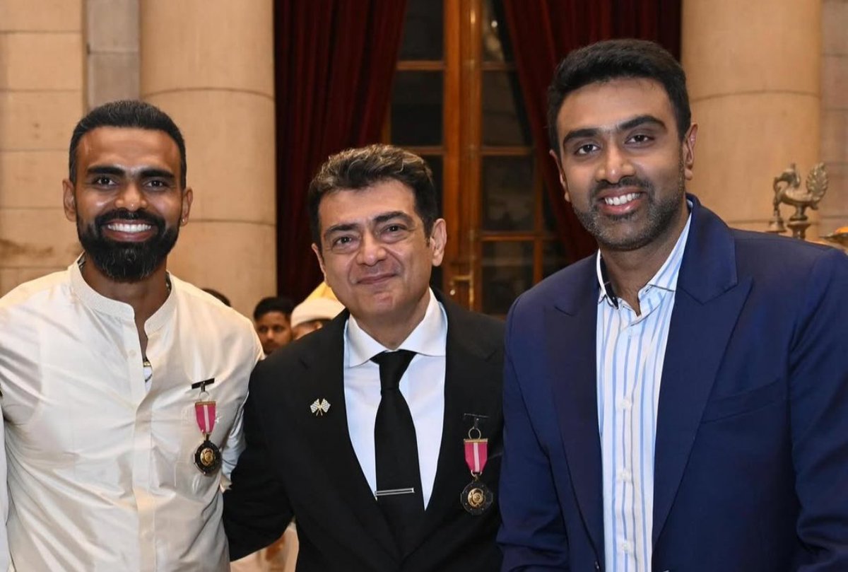 AN ICONIC FRAME ❤️

- PR Sreejesh × Ajith × Ashwin together...!!!