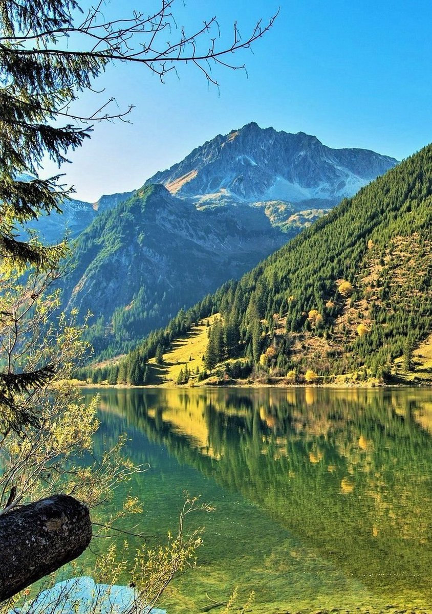 Vilsalpsee,Tyrol-Austria.