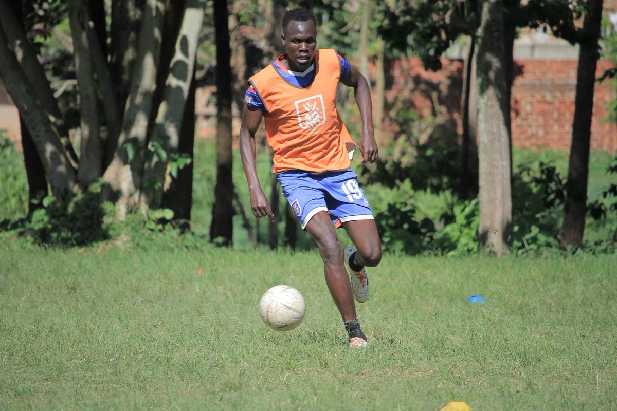 SCVillaJogoo's tweet image. Pre-Season Pump-Up!
It’s time to set the tone for an epic year. Every sprint, every rep, every play today builds the foundation for victory. Embrace the sweat, chase the grind, and let’s get to Work.
#MondayMindset
#TheJogoos🔵