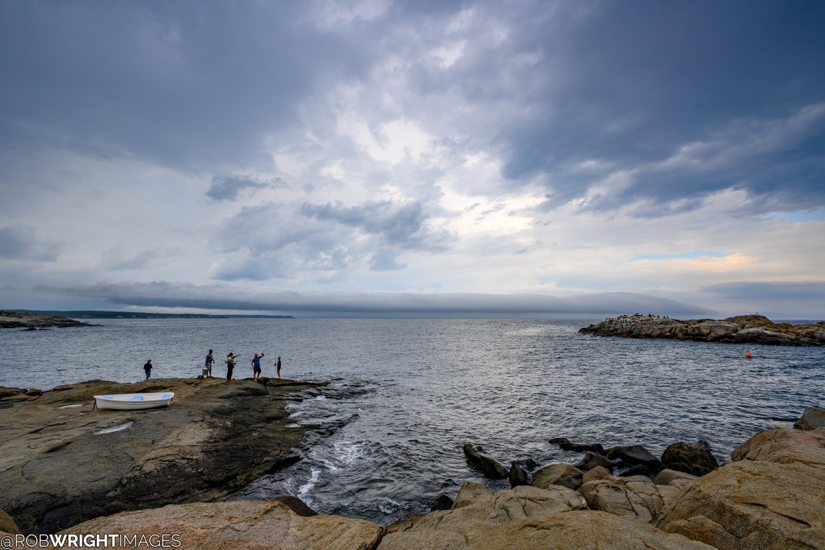 RobWrightImages's tweet image. One highlight of the day was seeing this roll cloud looking north from the Nubble Lighthouse.
--
July 20, 2025
York Beach, Maine