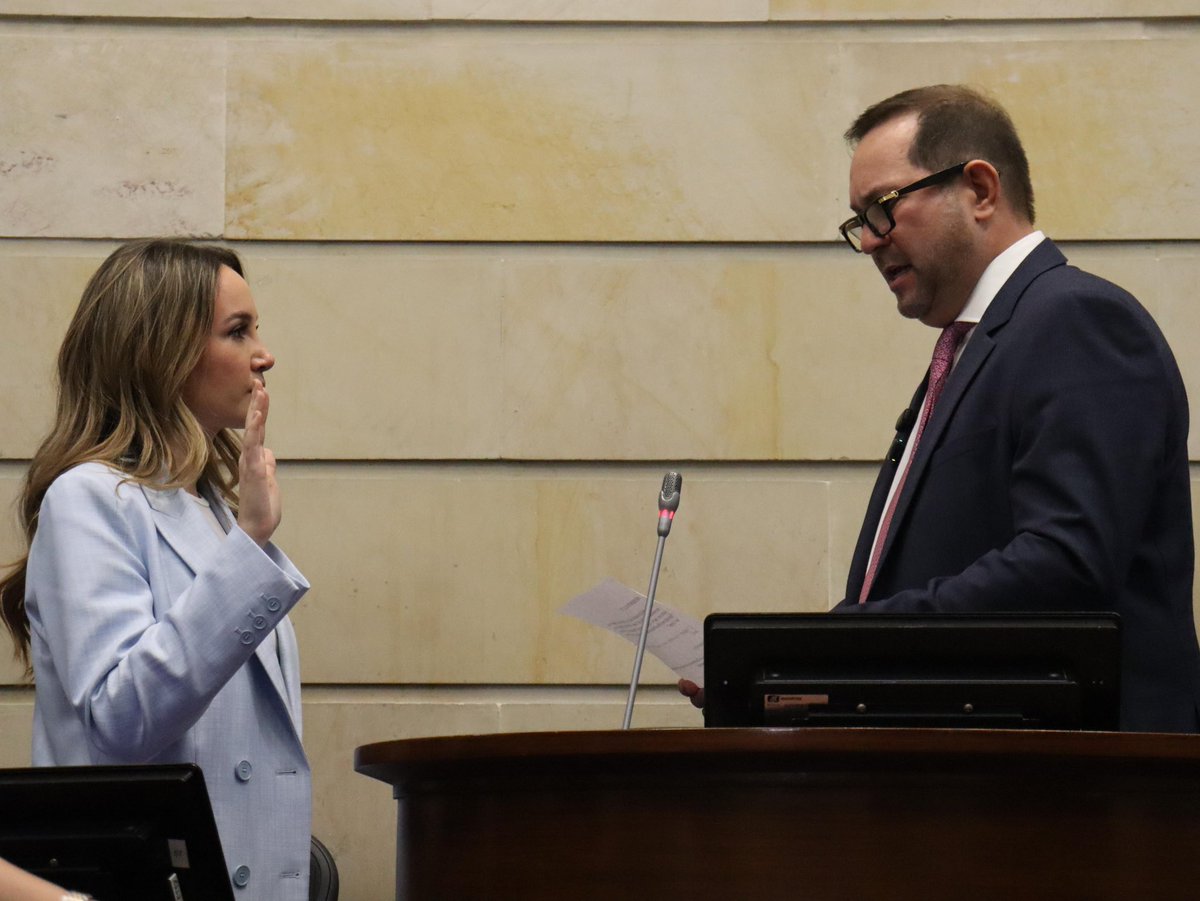 Julio Alberto Elias Vidal (@julioeliasvidal) on Twitter photo Felicitaciones a la nueva Mesa Directiva del Senado de la República, elegida para el periodo legislativo 2025-2026: <a href="/Lidiosenado/">Lidio Garcia Turbay</a>, Presidente, <a href="/AnaPaolaAgudelo/">AnaPaolaAgudelo</a>, Primer Vicepresidente y <a href="/AnyMarCas/">Ana Maria Castañeda</a>, Segunda Vicepresidenta.
Confío en que su liderazgo contribuirá al fortalecimiento Felicitaciones a la nueva Mesa Directiva del Senado de la República, elegida para el periodo legislativo 2025-2026: <a href="/Lidiosenado/">Lidio Garcia Turbay</a>, Presidente, <a href="/AnaPaolaAgudelo/">AnaPaolaAgudelo</a>, Primer Vicepresidente y <a href="/AnyMarCas/">Ana Maria Castañeda</a>, Segunda Vicepresidenta.
Confío en que su liderazgo contribuirá al fortalecimiento