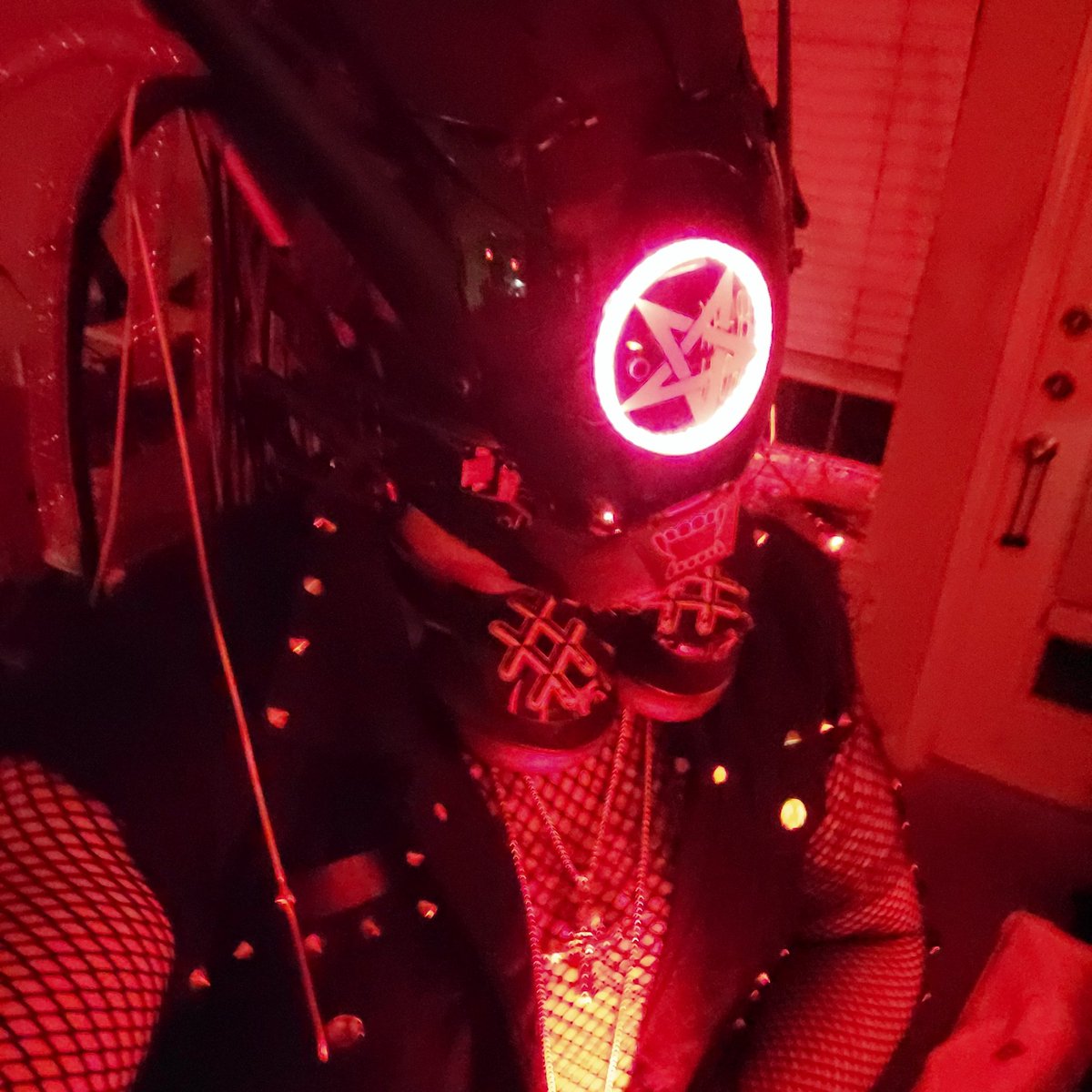 MorbidMobius's tweet photo. #NewProfilePic https://t.co/waVITpi8BO