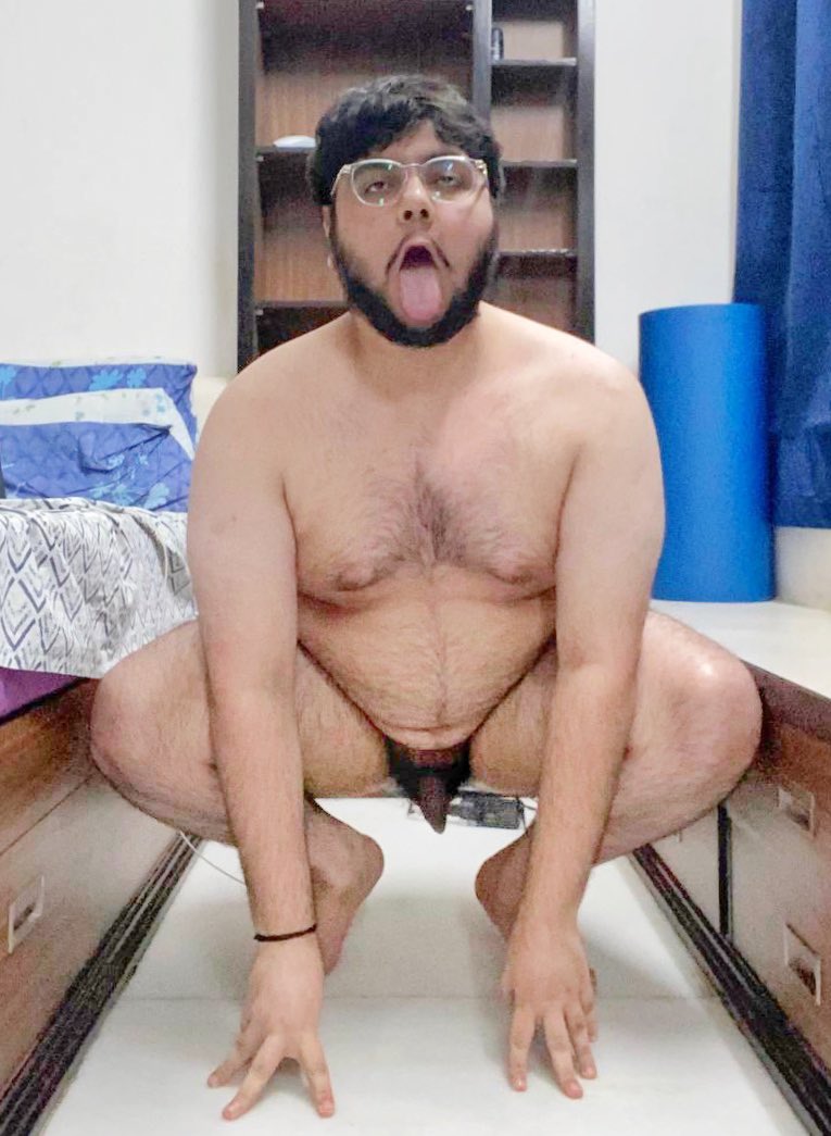 fagslutmahabeer's tweet photo. Piss and shit in my mouth while I'm in this frog pose! https://t.co/8wN9Aa6dWK