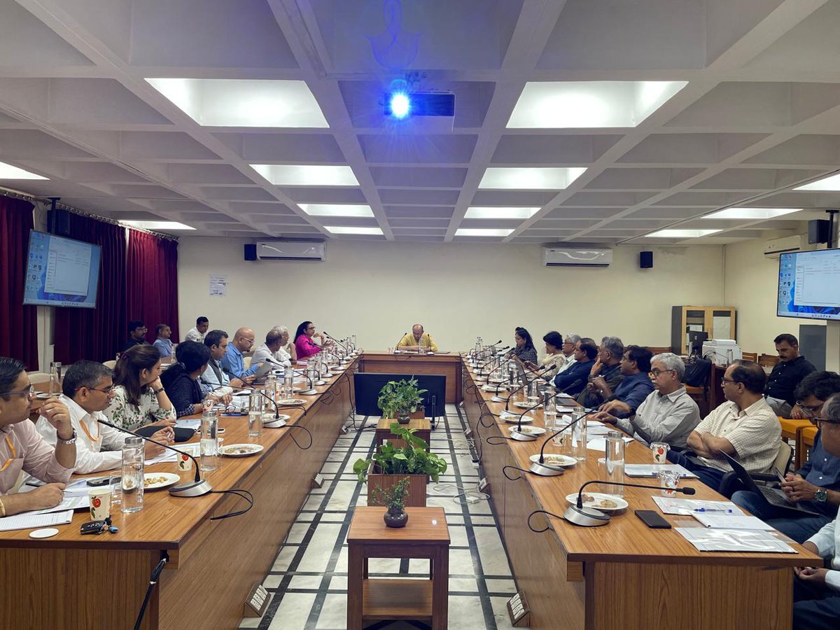 BricDbt's tweet image. Dept of Biotechnology held a Chintan Shivir with iBRIC+ Directors, BIRAC & BRIC teams to discuss strategic initiatives. A special session focused on shaping a 5-year vision to define thematic niches for each institute & drive futuristic research in biosciences. #BRIC #iBRIC+