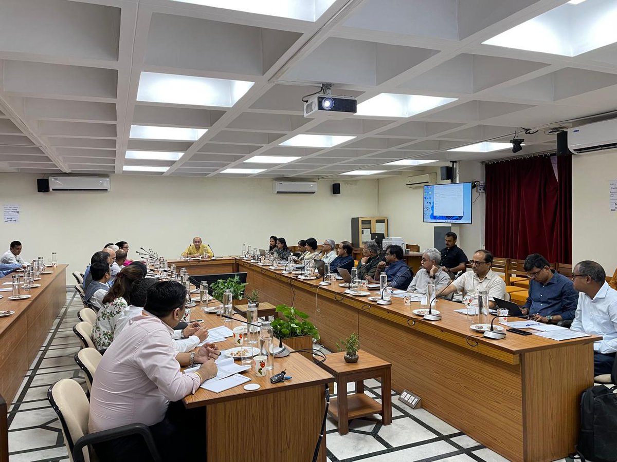 BricDbt's tweet image. Dept of Biotechnology held a Chintan Shivir with iBRIC+ Directors, BIRAC & BRIC teams to discuss strategic initiatives. A special session focused on shaping a 5-year vision to define thematic niches for each institute & drive futuristic research in biosciences. #BRIC #iBRIC+