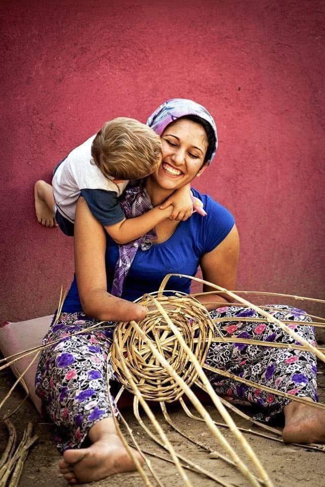 “Bu dünyada mutluluk ;
*
İnsan kalbinde ne taşırsa dünyayı öyle görür !
“Mutluluğun tarifi yoktur”
#bellaitalya
