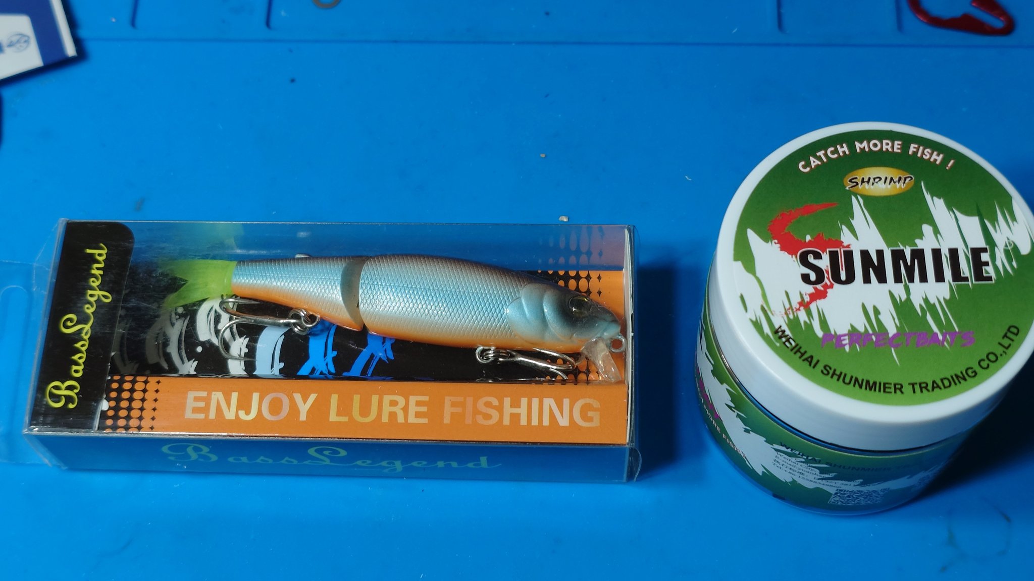 宜しくお願いし鱒 よろしくおねがい致します （よろしくお願いします」何を？ ダメ