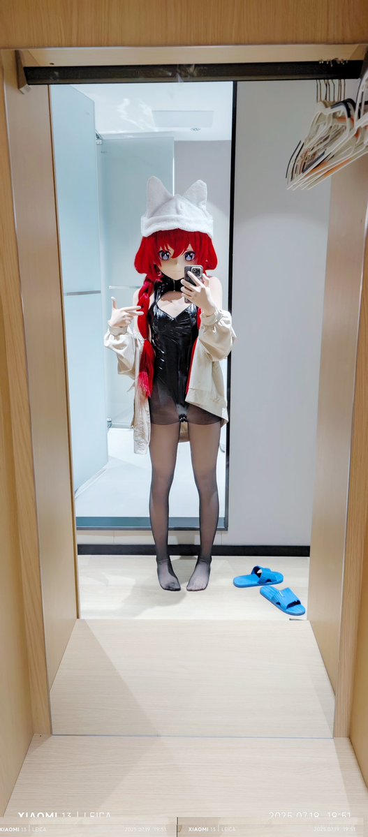 也许是最后一次在d拍自拍照了，萤火虫这几天各种抽象事情。
#kigurumi