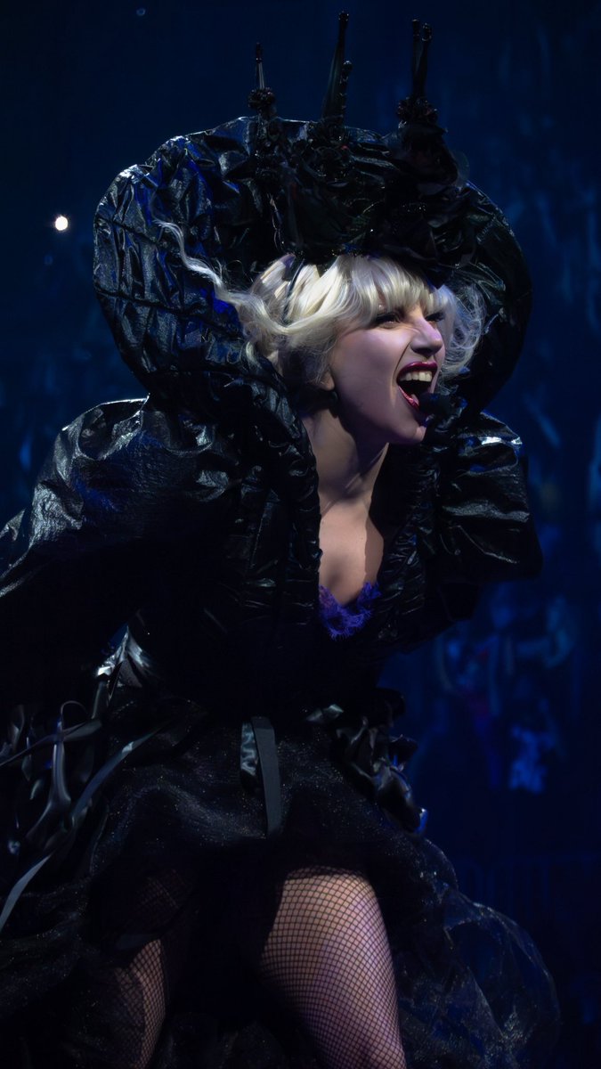 babyloniaan's tweet image. every mayhem ball photo deserves to be in a museum. just look at this masterpiece.
