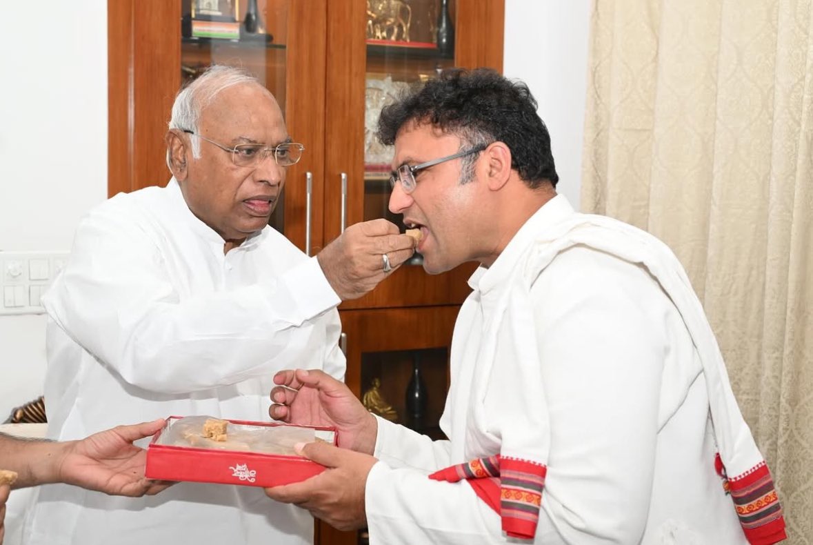 Ashok Tanwar (@tanwar_indian) on Twitter photo Warm birthday wishes to our Congress President, Shri <a href="/kharge/">Mallikarjun Kharge</a> ji! Your courage, wisdom, and decades of public service make you a true icon of Indian politics. Wishing you good health, immense happiness, and many more years of bold, visionary leadership. Warm birthday wishes to our Congress President, Shri <a href="/kharge/">Mallikarjun Kharge</a> ji! Your courage, wisdom, and decades of public service make you a true icon of Indian politics. Wishing you good health, immense happiness, and many more years of bold, visionary leadership.